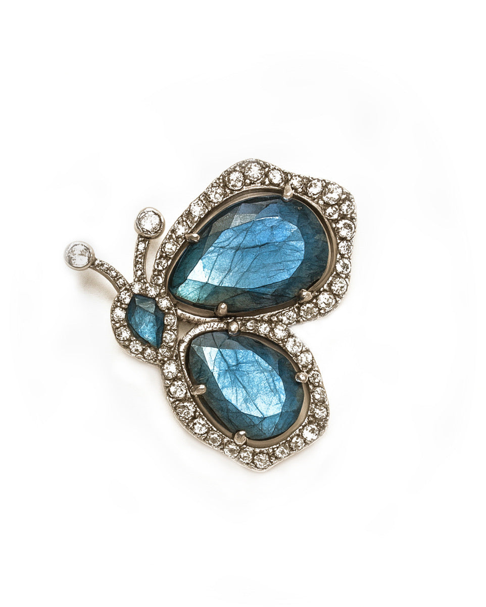 BROOCHES