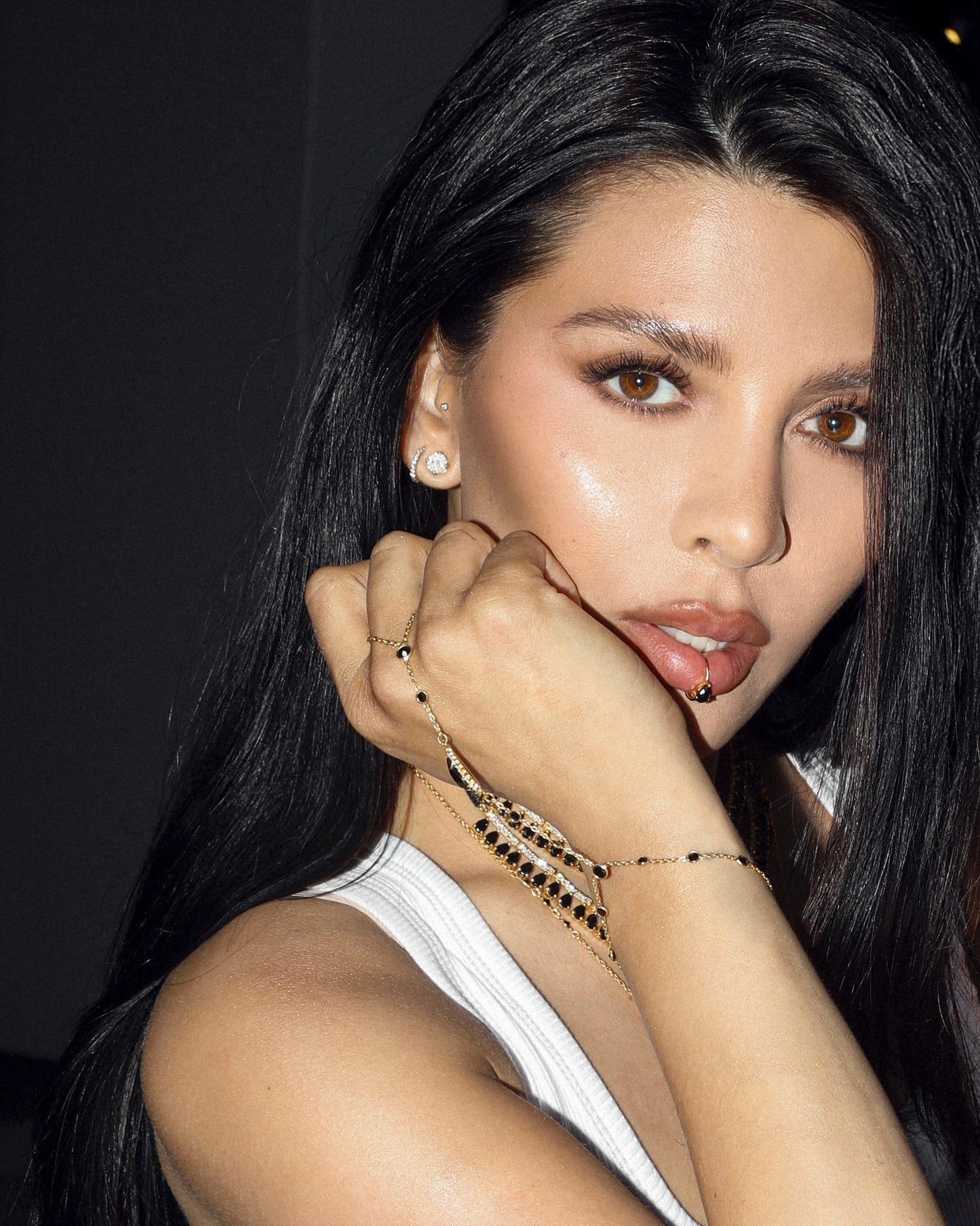 MIDNIGHT KISS LIP RING