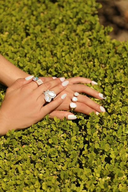 ABSOLEM RING MOONSTONE