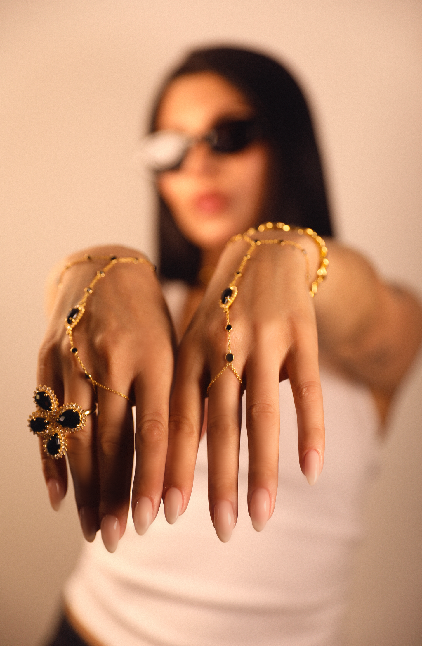 TEARDROP HAND CHAIN